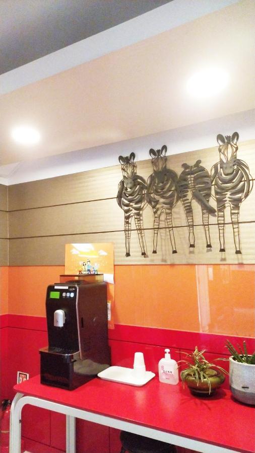Golden Park Hotel Jeju Eksteriør billede