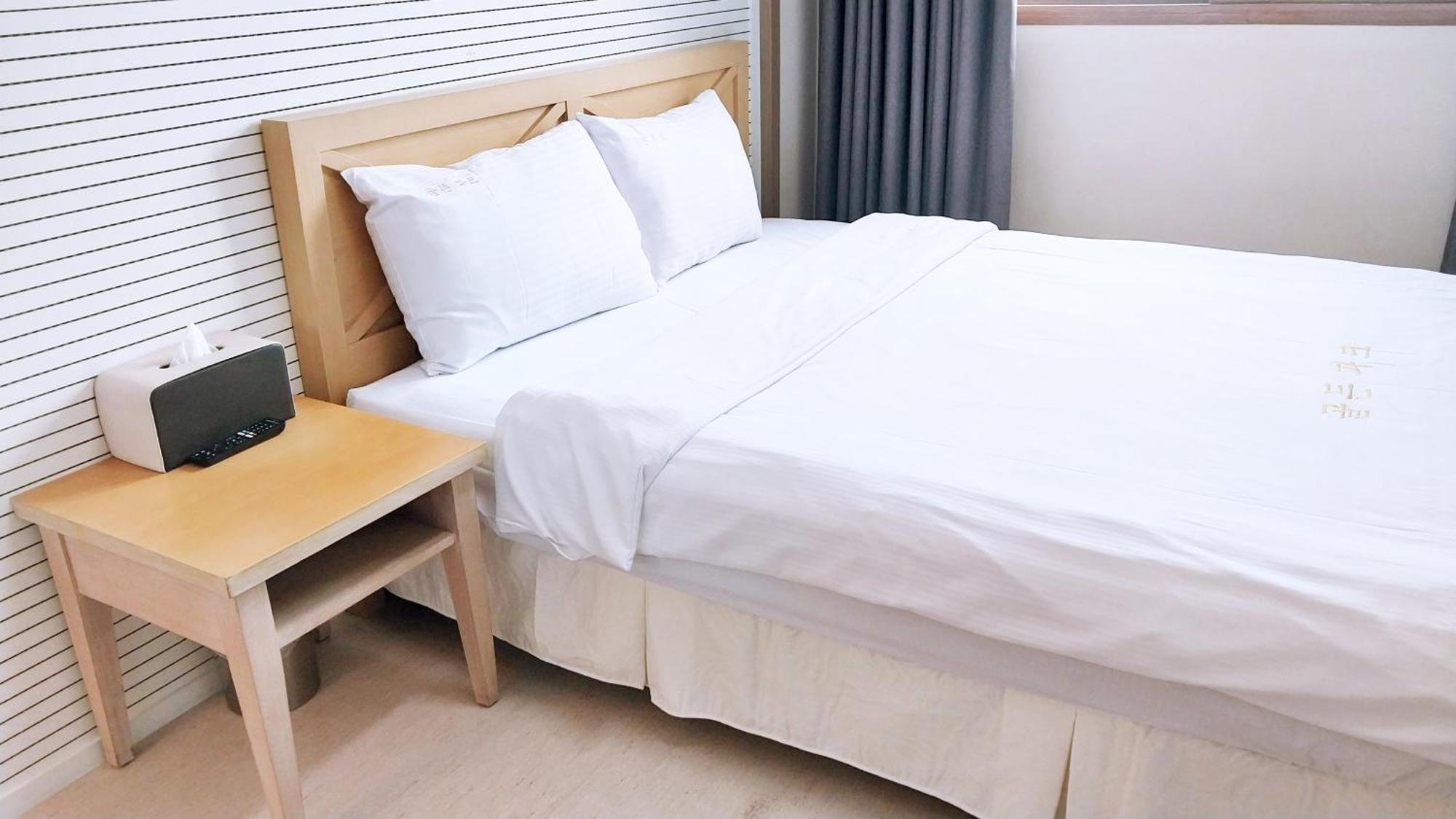 Golden Park Hotel Jeju Eksteriør billede