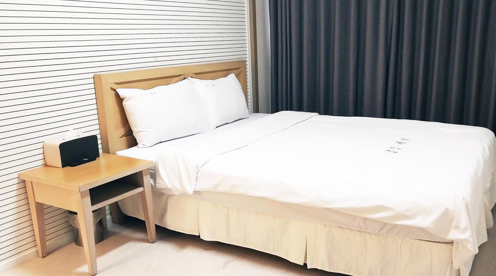 Golden Park Hotel Jeju Eksteriør billede