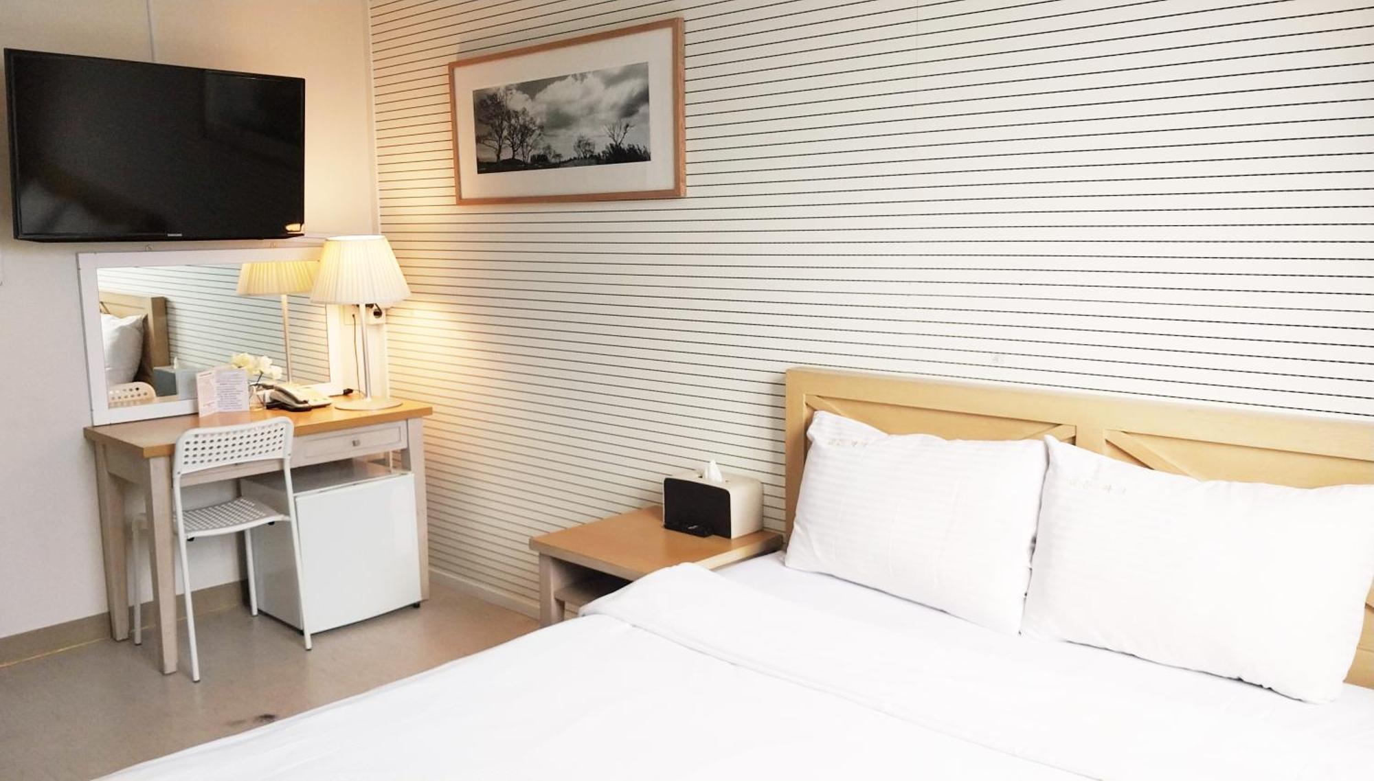 Golden Park Hotel Jeju Eksteriør billede
